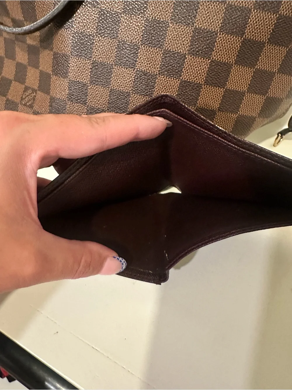 Vintage Men’s Louis Vuitton Taiga Leather Bifold Wallet